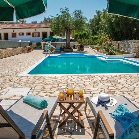 Aphrodite Studios & Apt With Pool Lákka Exteriör bild