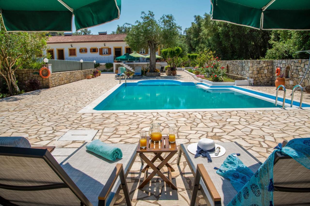 Aphrodite Studios & Apt With Pool Lákka Exteriör bild