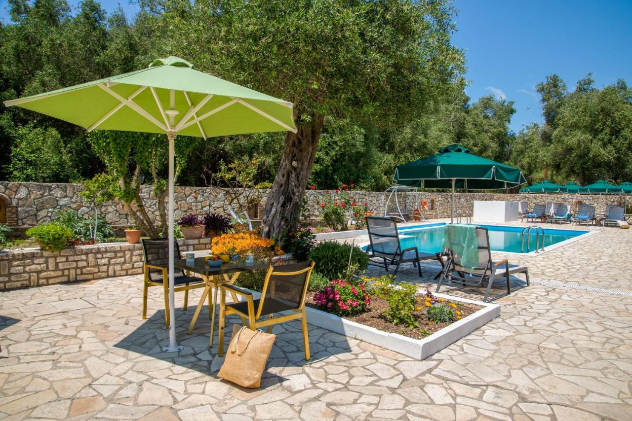 Aphrodite Studios & Apt With Pool Lákka Exteriör bild
