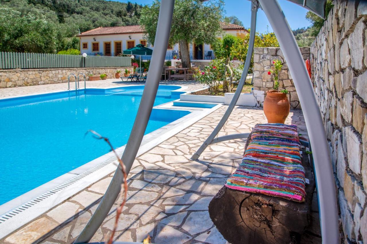 Aphrodite Studios & Apt With Pool Lákka Exteriör bild
